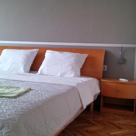 Dima Apartment 大特尔诺沃 外观 照片
